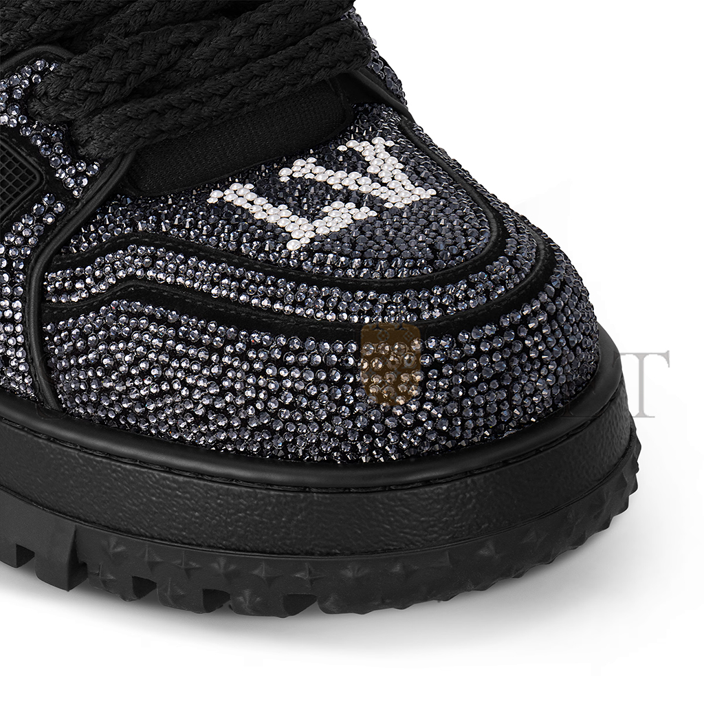LOUIS VUITTON LV TRAINER MAXI SNEAKER 1ACEOP LOUIS VUITTON LV TRAINER MAXI SNEAKER 1ACEOP